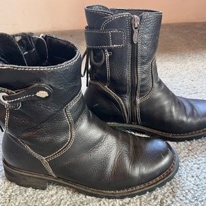 Ladies motorcycle boots